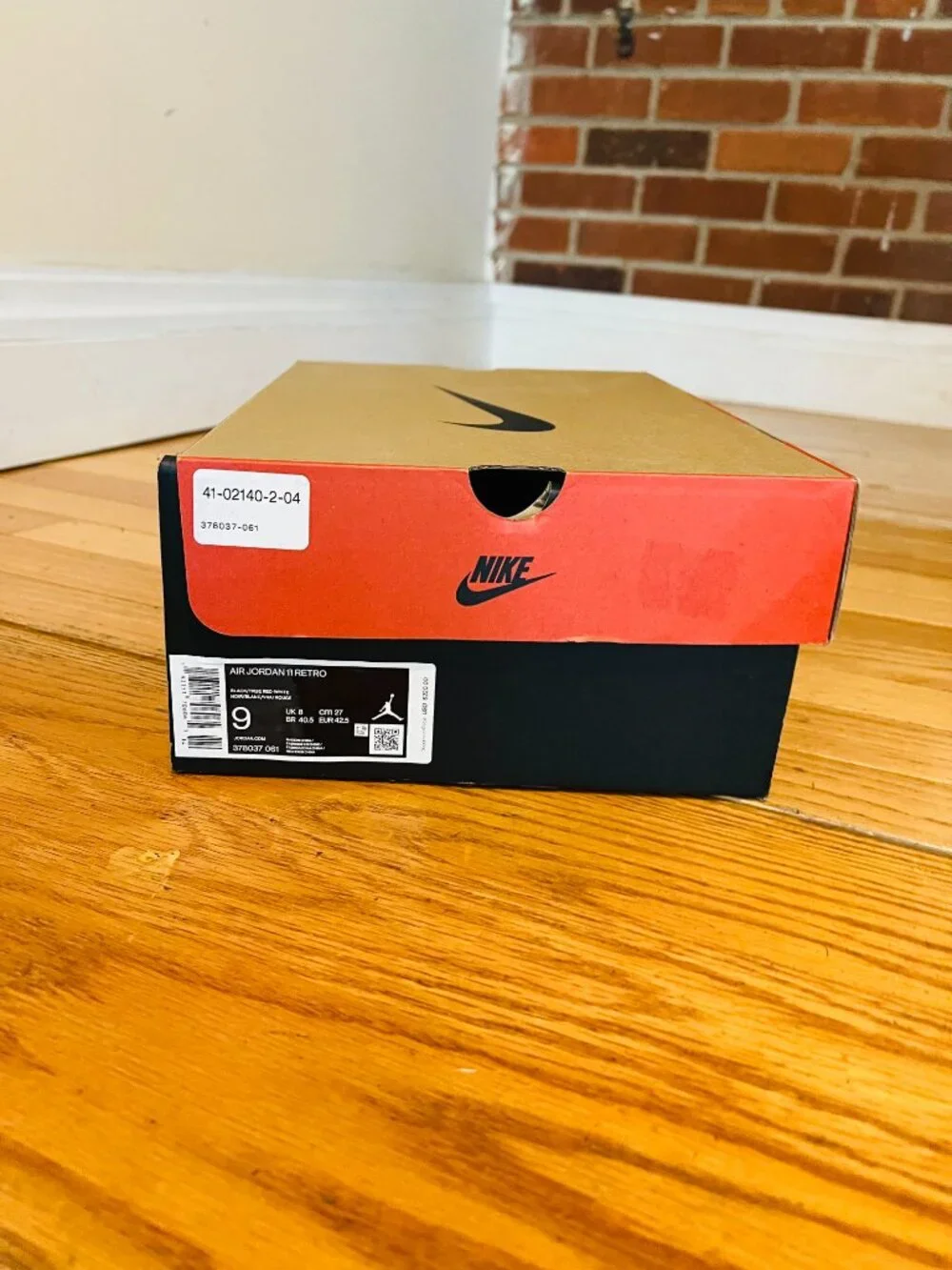 Size US Men's 9 - Jordan 11 Retro Playoffs Bred (2019) Very Clean
